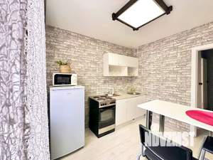 1-к квартира, посуточно, 42м2, 7/10 этаж