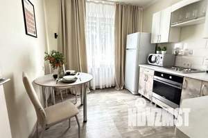 1-к квартира, посуточно, 40м2, 1/8 этаж