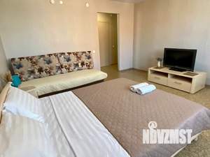 1-к квартира, посуточно, 40м2, 21/25 этаж