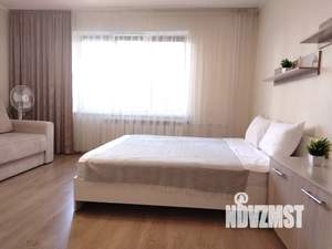 1-к квартира, посуточно, 40м2, 1/8 этаж