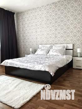 Студия квартира, посуточно, 40м2, 2/10 этаж