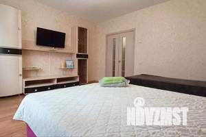 1-к квартира, посуточно, 42м2, 8/16 этаж