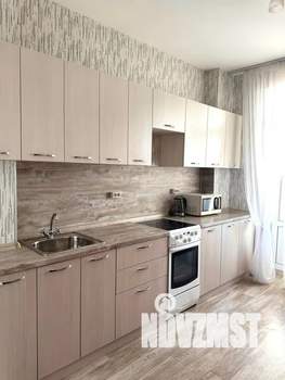 1-к квартира, посуточно, 40м2, 7/25 этаж