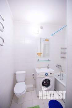 Студия квартира, посуточно, 40м2, 3/10 этаж