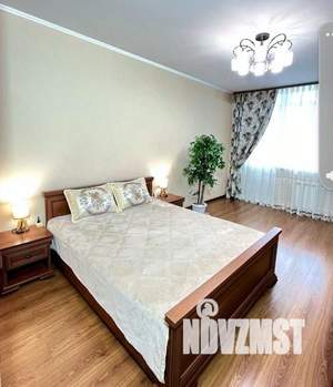 1-к квартира, посуточно, 53м2, 1/1 этаж