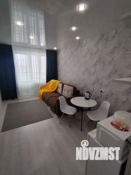 Студия квартира, посуточно, 28м2, 17/18 этаж