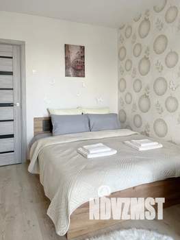 1-к квартира, посуточно, 35м2, 4/10 этаж