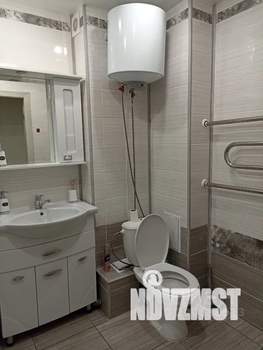 1-к квартира, посуточно, 38м2, 4/10 этаж