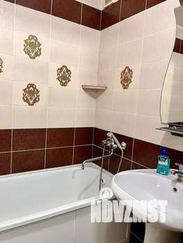 1-к квартира, посуточно, 42м2, 8/10 этаж