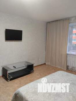 1-к квартира, посуточно, 44м2, 6/10 этаж