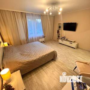 1-к квартира, посуточно, 42м2, 1/10 этаж