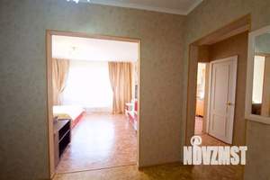 2-к квартира, посуточно, 71м2, 1/1 этаж