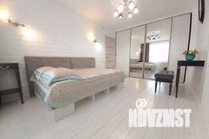1-к квартира, посуточно, 40м2, 13/18 этаж