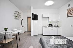 Студия квартира, посуточно, 35м2, 8/17 этаж