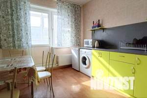 1-к квартира, посуточно, 42м2, 14/16 этаж