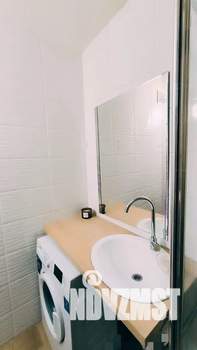 Студия квартира, посуточно, 36м2, 10/18 этаж