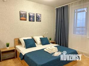 Студия квартира, посуточно, 40м2, 3/17 этаж