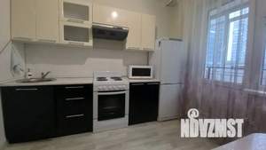 1-к квартира, посуточно, 38м2, 4/10 этаж