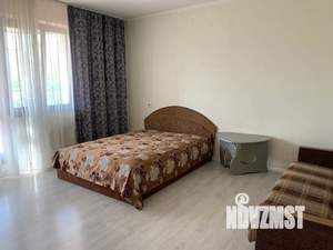 1-к квартира, посуточно, 40м2, 3/10 этаж