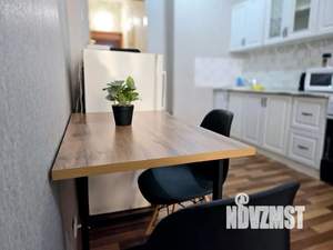 Студия квартира, посуточно, 27м2, 3/10 этаж