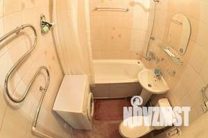 1-к квартира, посуточно, 56м2, 1/1 этаж