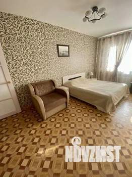 1-к квартира, посуточно, 42м2, 1/1 этаж