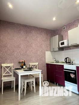 Студия квартира, посуточно, 40м2, 5/10 этаж