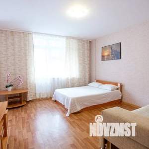 1-к квартира, посуточно, 42м2, 3/10 этаж