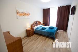 2-к квартира, посуточно, 65м2, 4/10 этаж