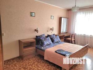 3-к квартира, посуточно, 64м2, 1/1 этаж