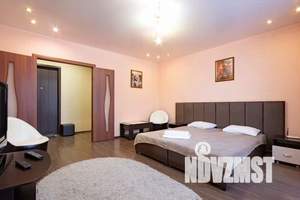 1-к квартира, посуточно, 38м2, 4/10 этаж