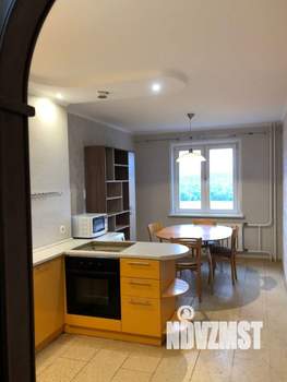 3-к квартира, вторичка, 71м2, 8/10 этаж