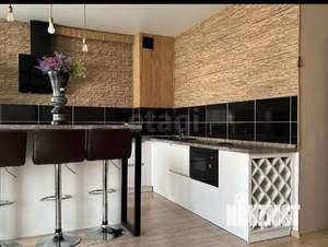 4-к квартира, вторичка, 120м2, 1/4 этаж