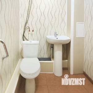 2-к квартира, вторичка, 42м2, 1/10 этаж