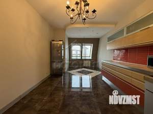 3-к квартира, вторичка, 102м2, 7/7 этаж