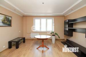 4-к квартира, вторичка, 82м2, 8/10 этаж