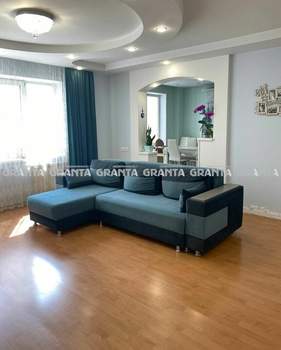 4-к квартира, вторичка, 81м2, 2/10 этаж