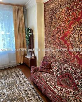 2-к квартира, вторичка, 52м2, 1/4 этаж