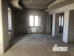 5-к квартира, вторичка, 150м2, 2/3 этаж