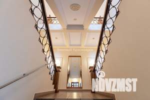 4-к квартира, вторичка, 230м2, 2/2 этаж