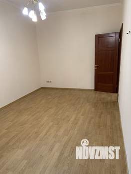 2-к квартира, вторичка, 68м2, 1/5 этаж