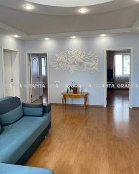 4-к квартира, вторичка, 81м2, 2/10 этаж