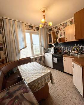 3-к квартира, вторичка, 54м2, 6/9 этаж