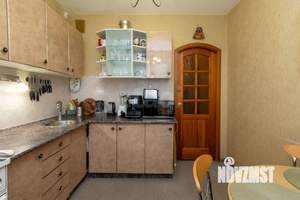 4-к квартира, вторичка, 82м2, 8/10 этаж