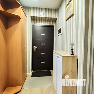 2-к квартира, вторичка, 42м2, 1/10 этаж