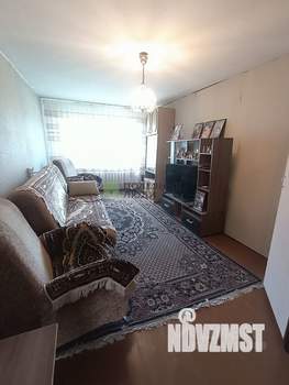 3-к квартира, вторичка, 60м2, 1/1 этаж