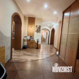 4-к квартира, вторичка, 151м2, 3/9 этаж