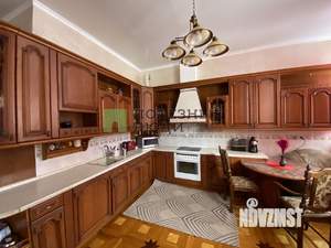 4-к квартира, вторичка, 177м2, -2/5 этаж