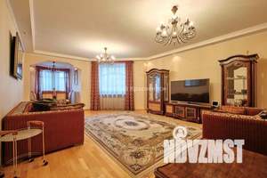 4-к квартира, вторичка, 145м2, 2/4 этаж