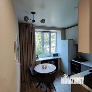 2-к квартира, вторичка, 54м2, 1/5 этаж